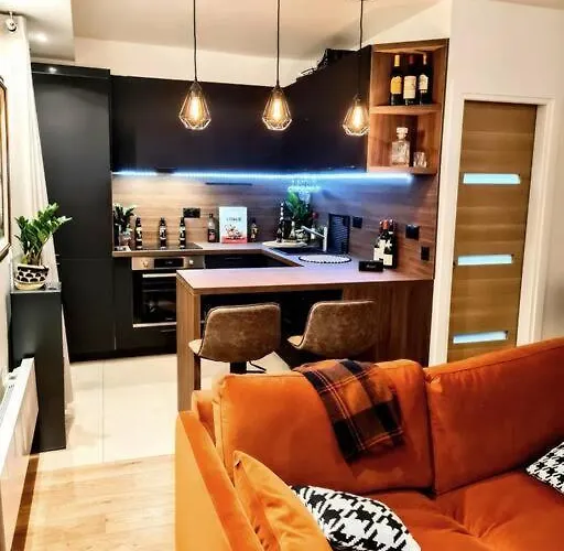 Center - Beautiful & Cosy Flat דירה *